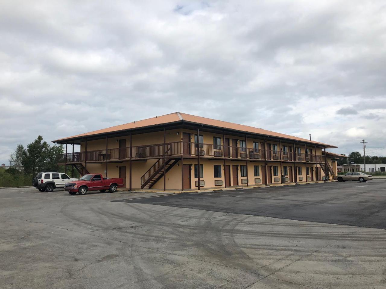 Madisonville Motor Inns Of America מראה חיצוני תמונה